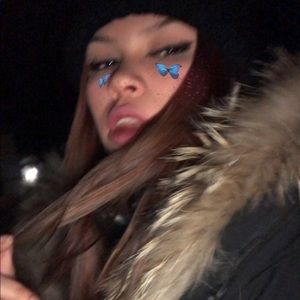 Meet your Posher, Denysha